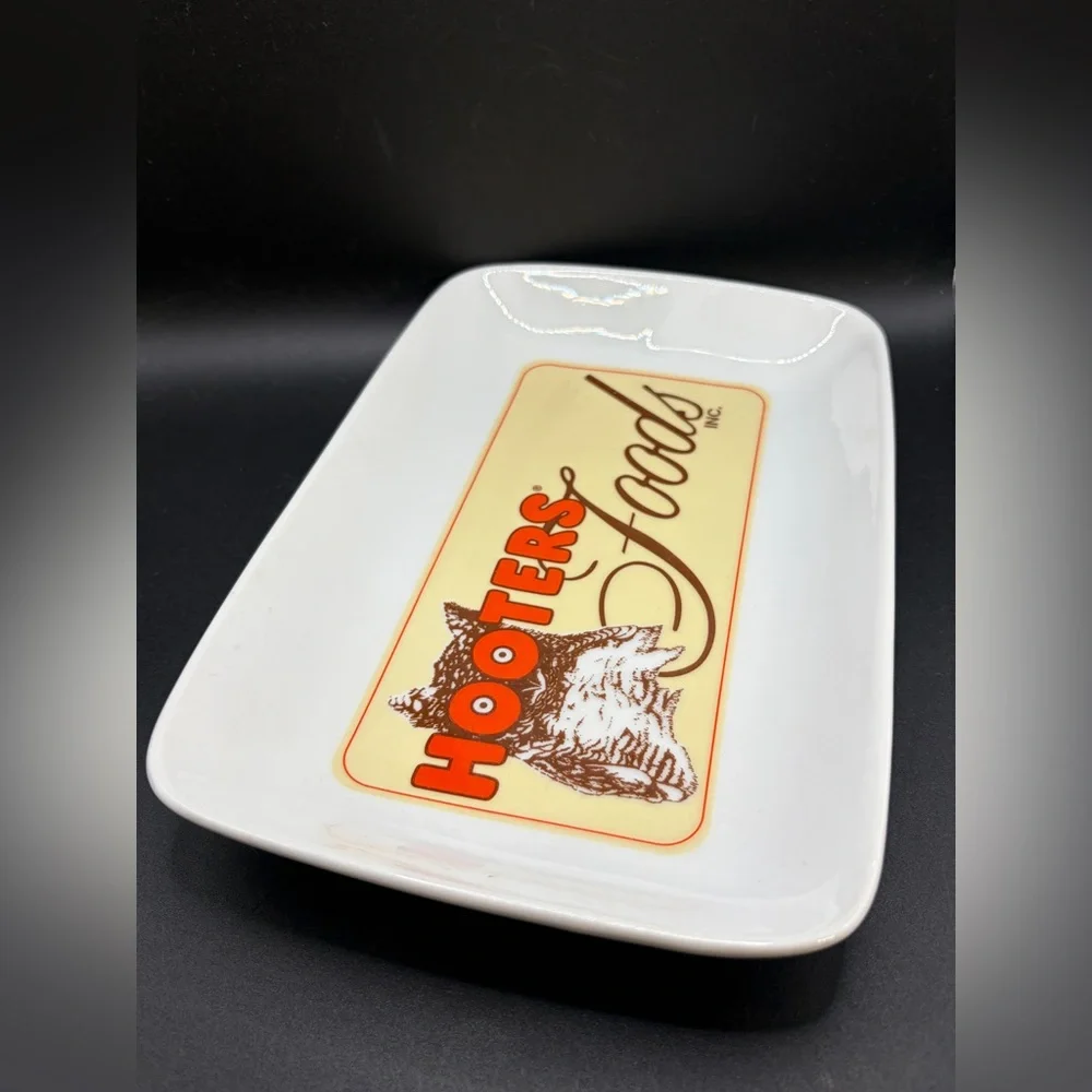 Vintage Hooters Foods Inc. Ceramic Wing Appetizer Tray Plate Serving Dish